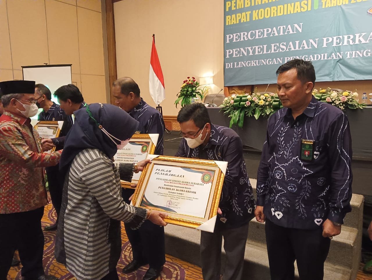 Juara 1 Gugatan mandiri